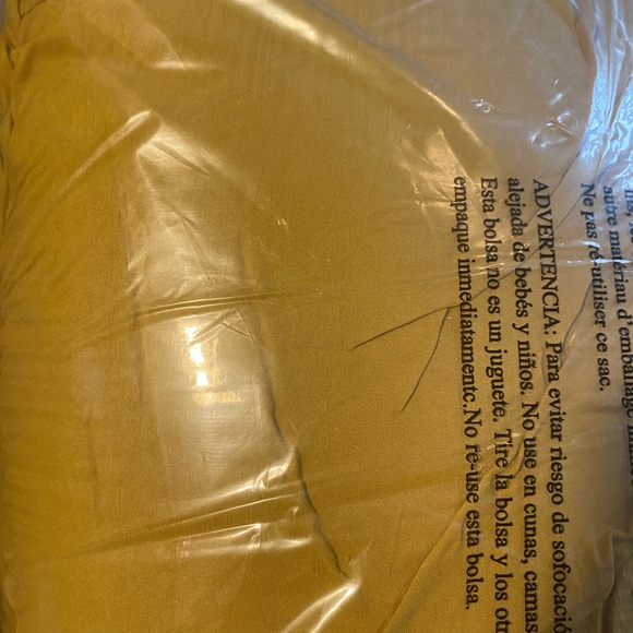 Mustard modern threads comforter size queen - Picture 2 of 3